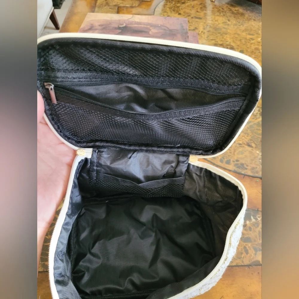 Chic Tweed Cosmetic Bag - Picture 5 of 5